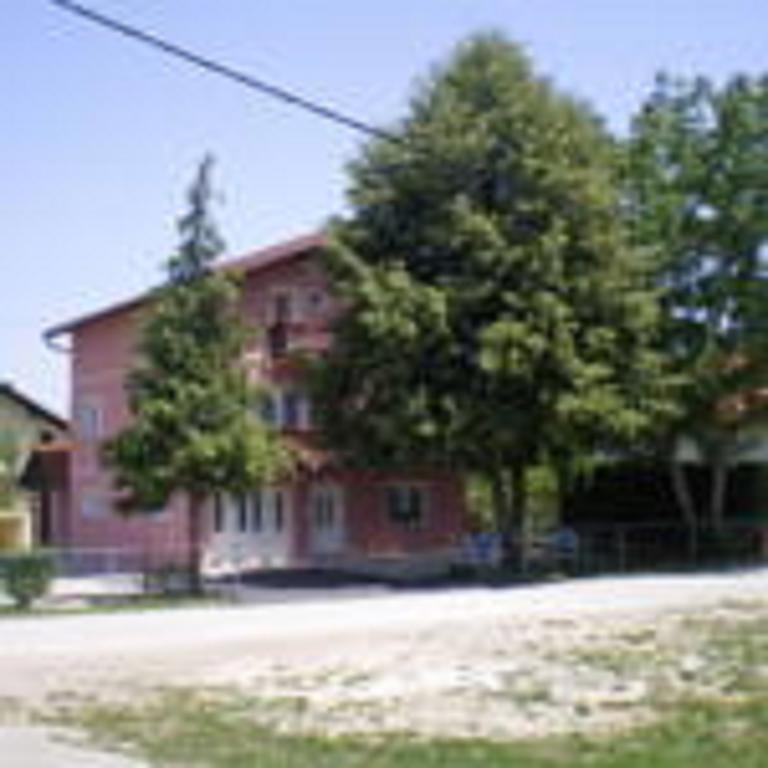 House Vukovic Hotel กราโบวาซ ภายนอก รูปภาพ