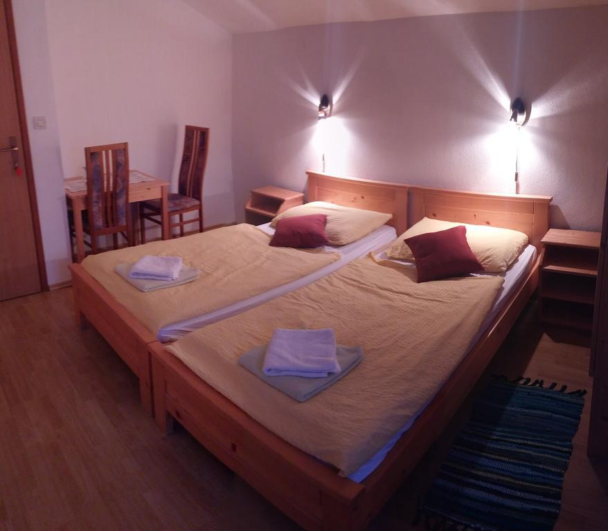 House Vukovic Hotel กราโบวาซ ภายนอก รูปภาพ
