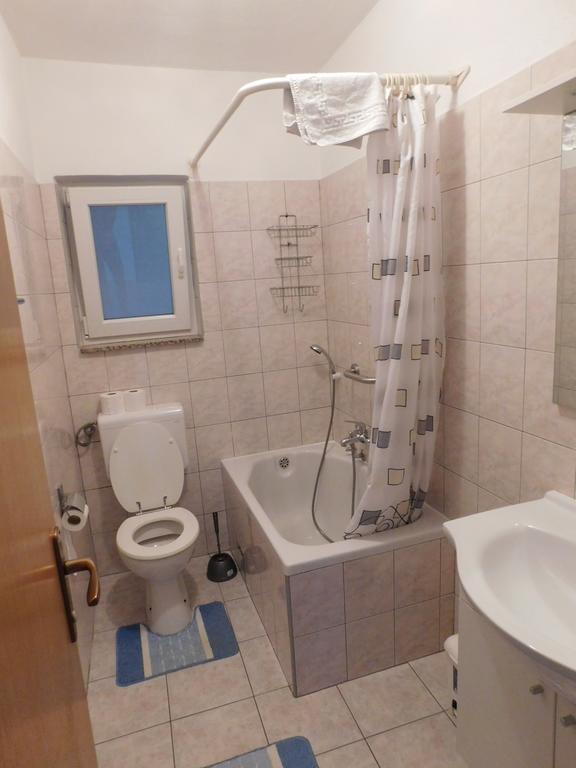 House Vukovic Hotel กราโบวาซ ภายนอก รูปภาพ